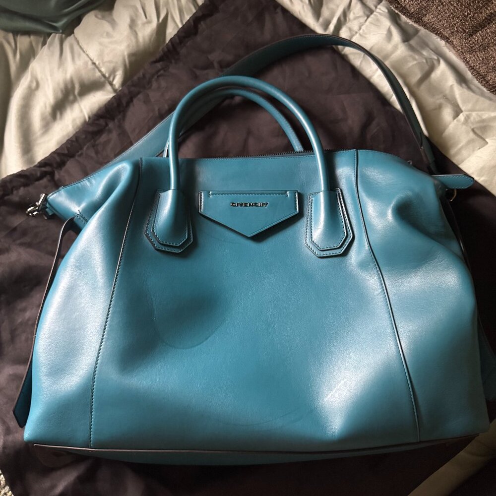 COPY - GIVENCHY  Medium Soft Antigona in Petrol Blue.